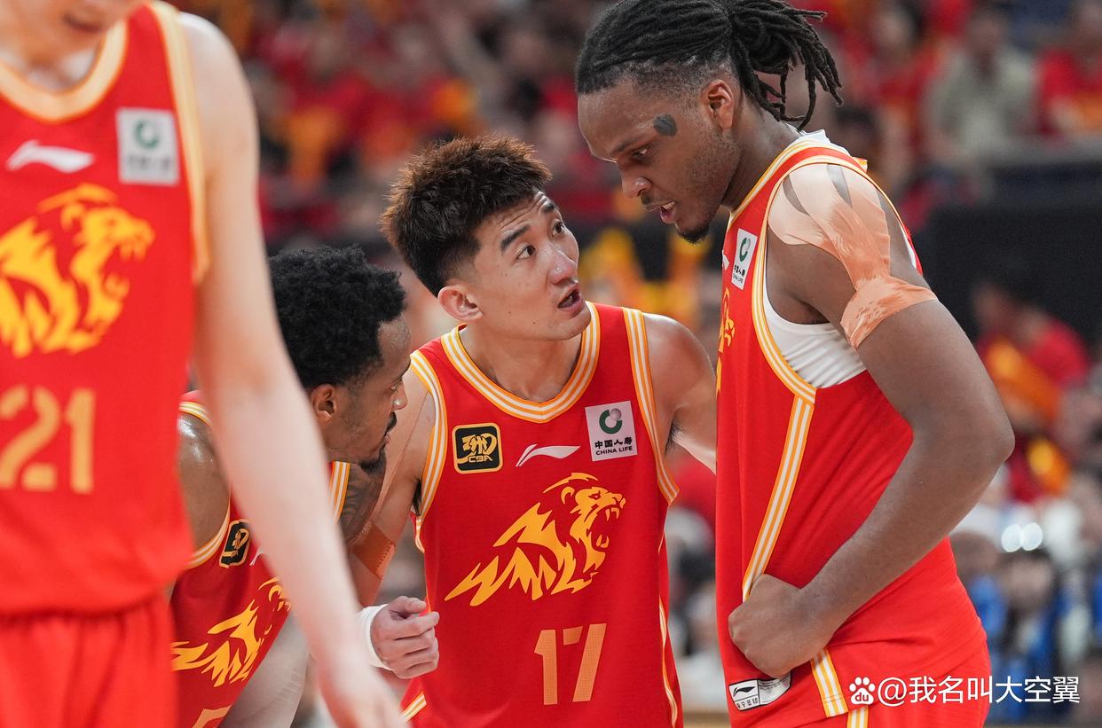 包含广厦男篮迎欧篮联关键赛，加时末段再遭质疑，媒体盛赞，轮换策略成焦点的词条