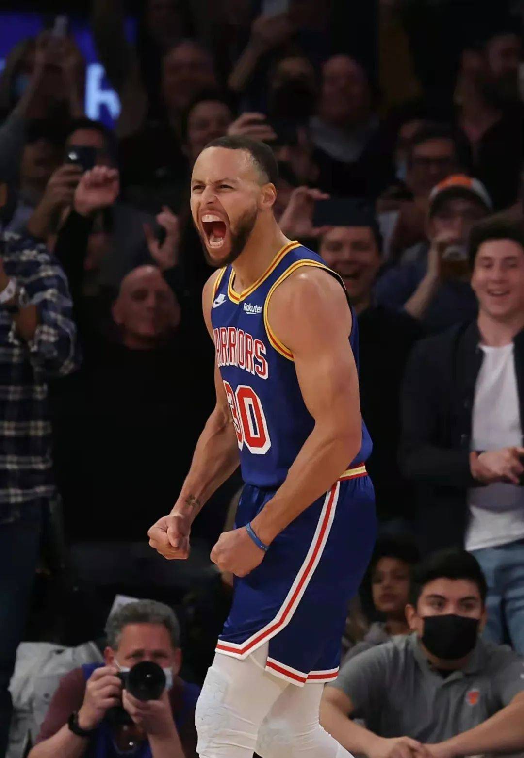 里程碑夜埃因霍温迎来里程碑，NBA常规赛今晚刷纪录，媒体盛赞，阵容厚度经受考验的简单介绍